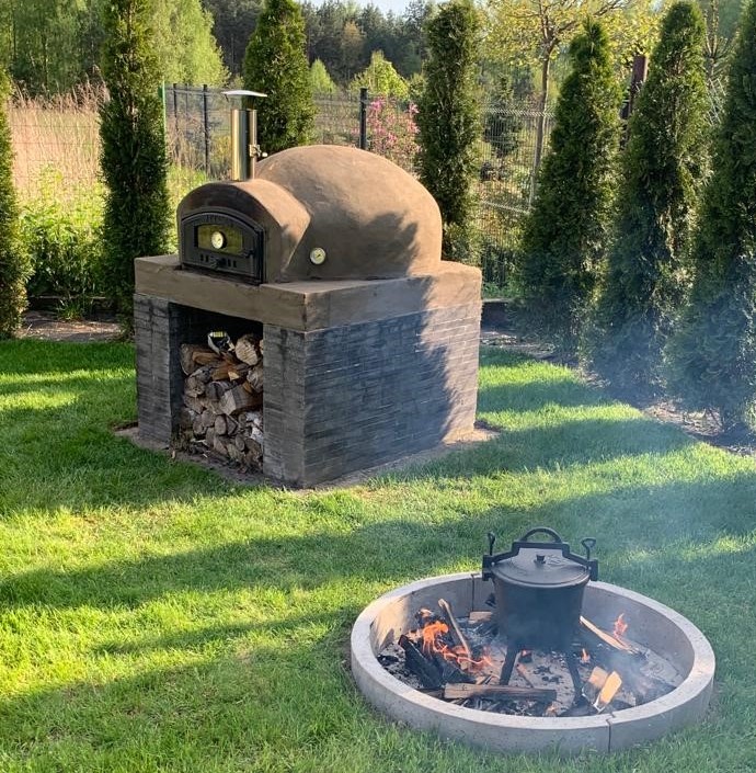 Concrete Fire Pit + Oudoor Pizza Oven - VITCAS